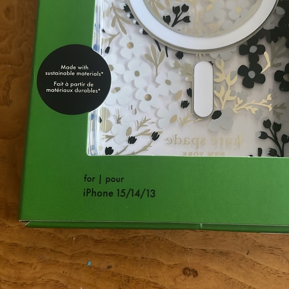 Kate spade New York iPhone 15/14/13 phone case - Picture 4 of 4